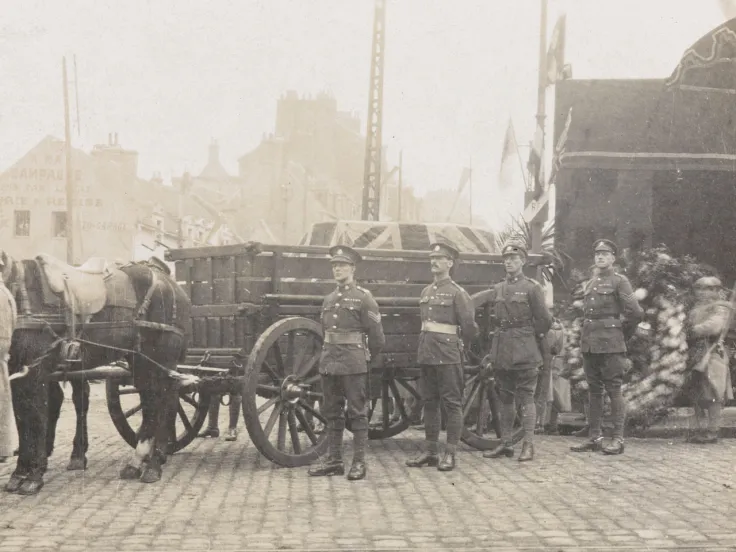 The coffin of the Unknown Warrior borne in a wagon with a guard of Allied soldiers, 10 November 1920