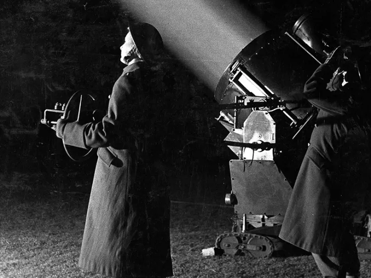 Auxiliary Territorial Service personnel operating anti-aircraft defences, c1940