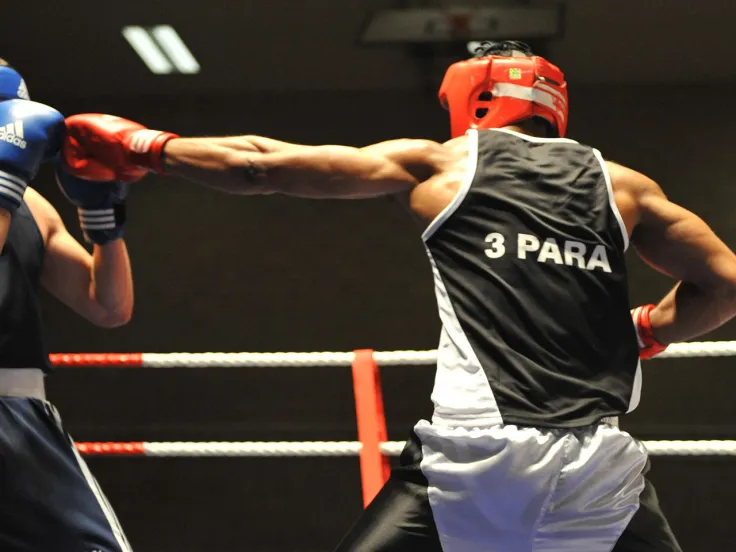 A soldier from 3rd Battalion The Parachute Regiment fights a boxer from Oxford University, 2009