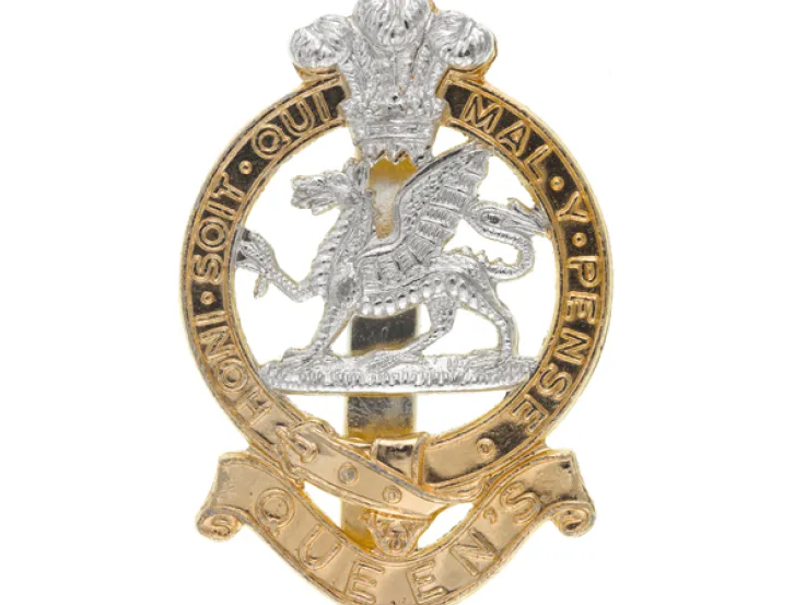 Other ranks' beret badge, The Queen's Regiment, c1973