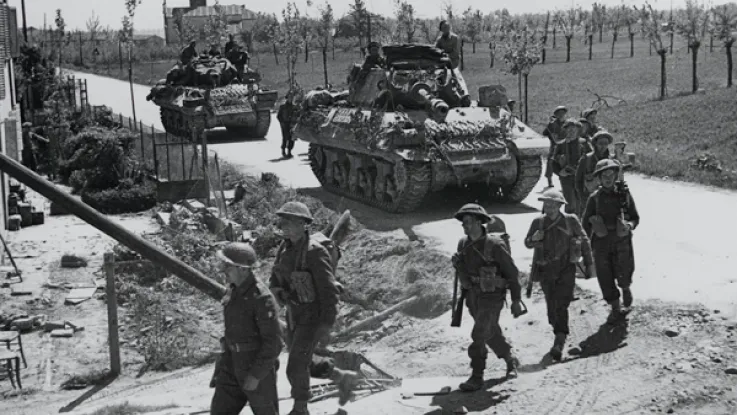 The 2nd Lancashire Fusiliers with Achilles tank destroyers near Ferrara, April 1945