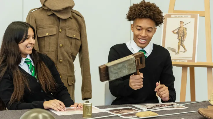 Students participate in a First World War workshop