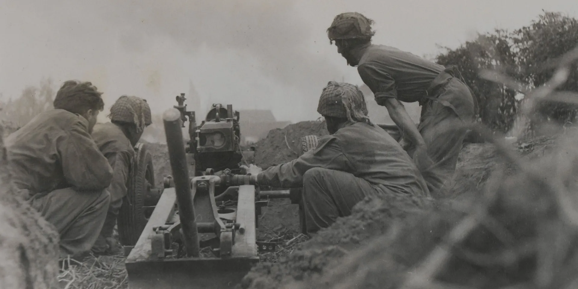A 75mm Pack Howitzer of the 1st Airlanding Light Regiment dug in at Oosterbeek, 20 September 1944