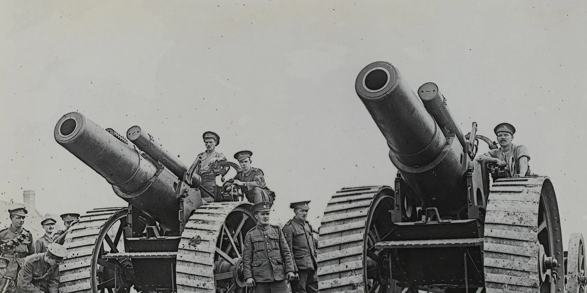 Heavy guns on the Somme, 1916