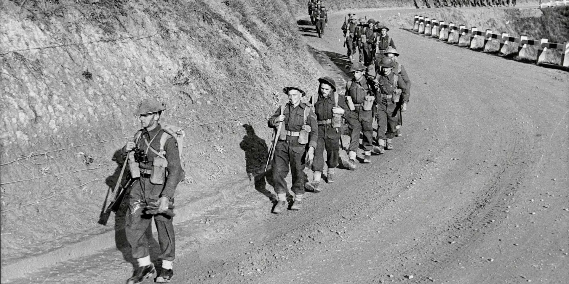 1st Battalion, The East Surrey Regiment advancing on the Sangro front, Italy, 1943