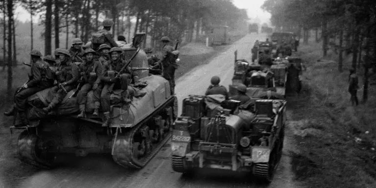 Units of the Dutch Prinses Irene Brigade moving up to the attack, 1944