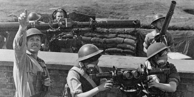 ATS personnel manning anti-aircraft defences, 1942 