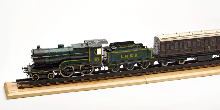 Model of a London and North Eastern Railway engine and carriage, c1943