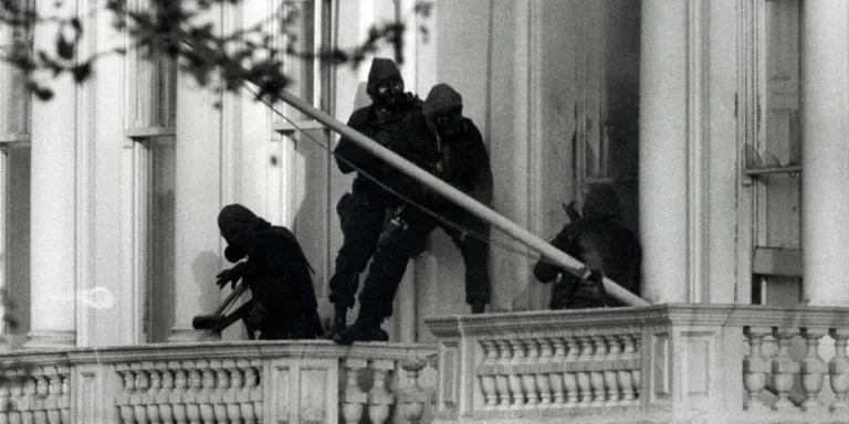 SAS troops entering the windows of the Iranian Embassy during the Siege, 1980