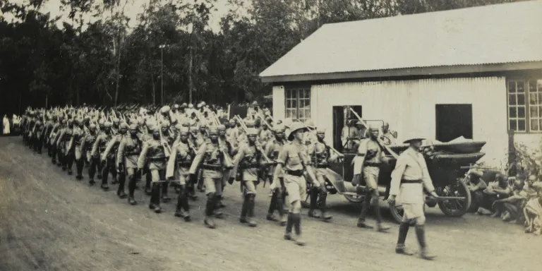 The Kings African Rifles on the march, 1916