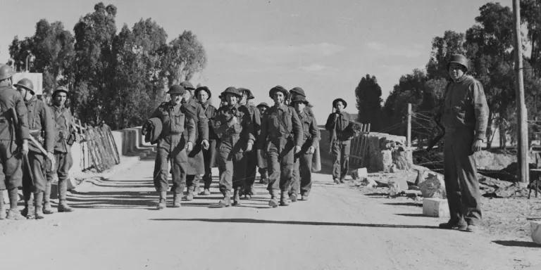 Soldiers of the Hampshire Regiment near Medjez-el-Bab, Tunisia, 1943