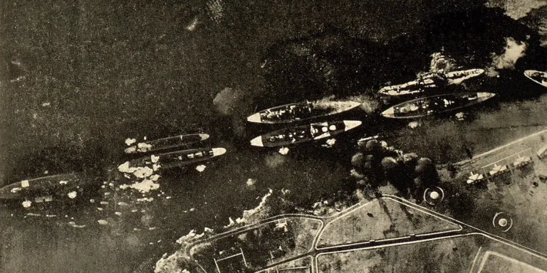Pearl Harbour under attack, 7 December 1941