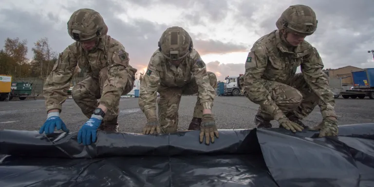 Soldiers from the 2nd Battalion The Yorkshire Regiment training for flood emergencies, 2016