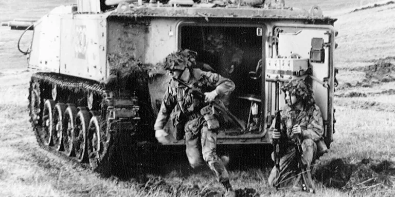 King's Regiment troops exiting from an FV 432 Mark I, c1977